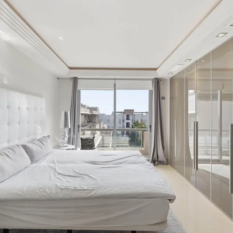 Sale of middle floor apartment in Los Arqueros
