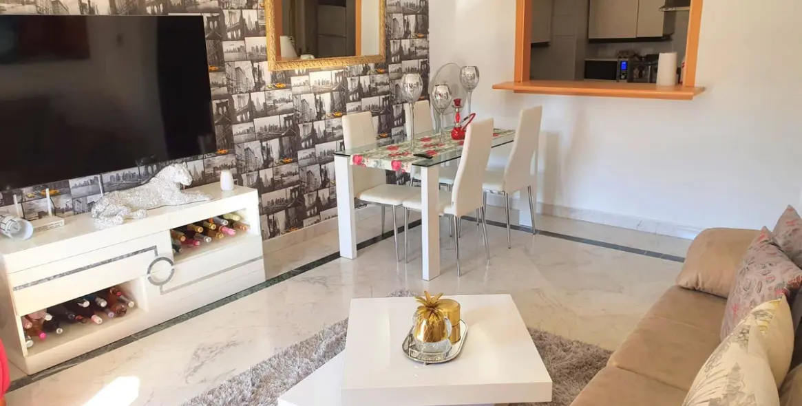 Sale of middle floor apartment in Puerto Banús 6