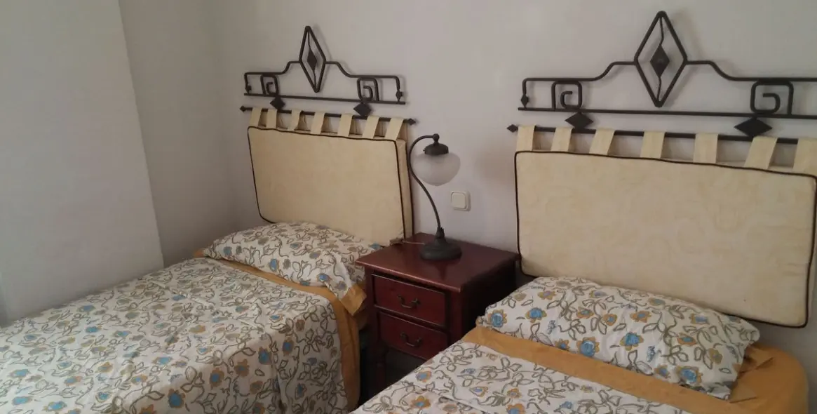 Sale of middle floor apartment in Puerto Banús 13