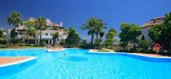 Продажа апартаментов на среднем этаже в Sierra Blanca 0