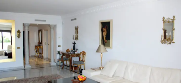 Продажа апартаментов на среднем этаже в Sierra Blanca 4