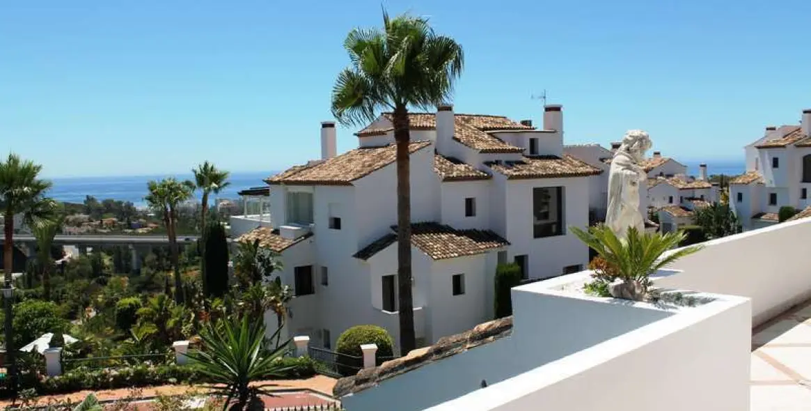 Продажа апартаментов на среднем этаже в Sierra Blanca 10