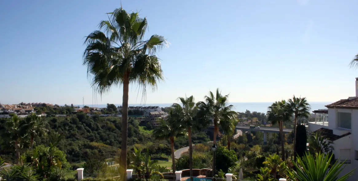 Продажа апартаментов на среднем этаже в Sierra Blanca 20