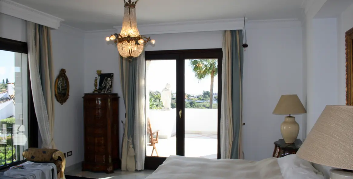 Продажа апартаментов на среднем этаже в Sierra Blanca 22