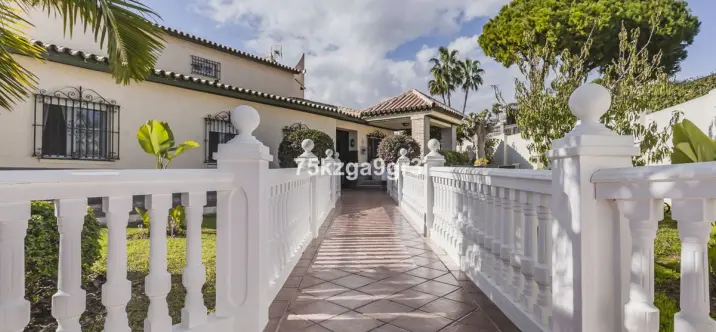 Sale of detached villa in Benalmadena Costa 0