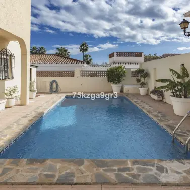 Sale of detached villa in Benalmadena Costa
