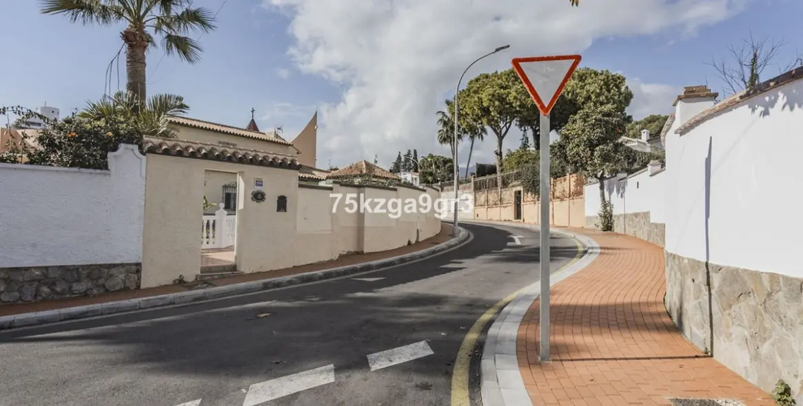 Sale of detached villa in Benalmadena Costa 6
