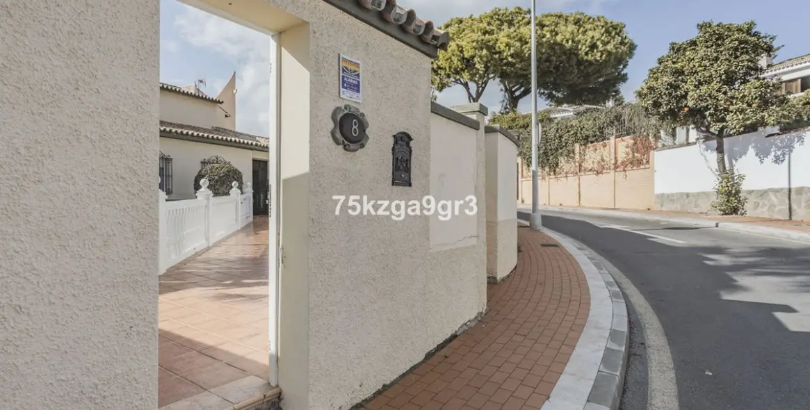 Sale of detached villa in Benalmadena Costa 7