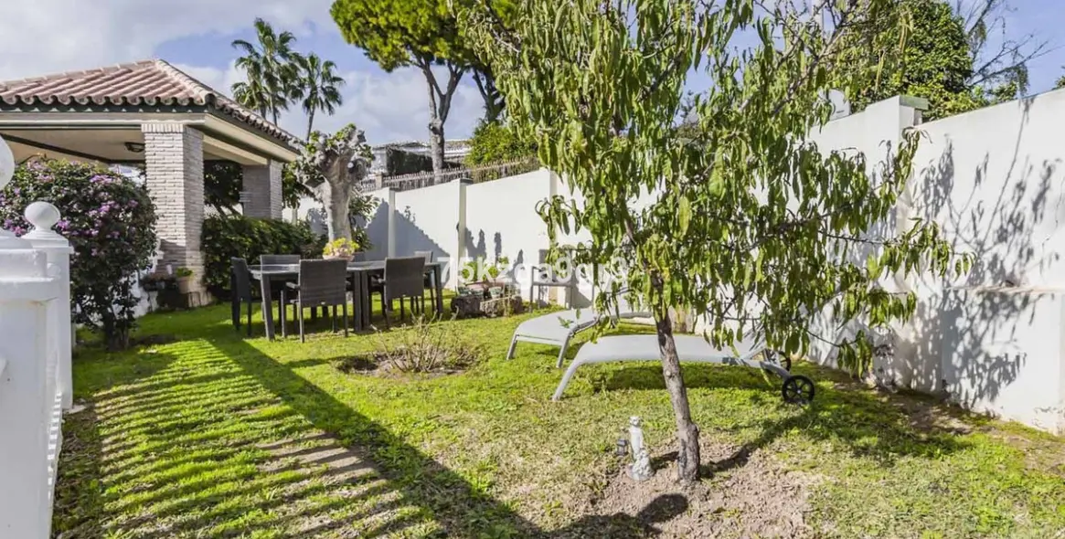 Sale of detached villa in Benalmadena Costa 12