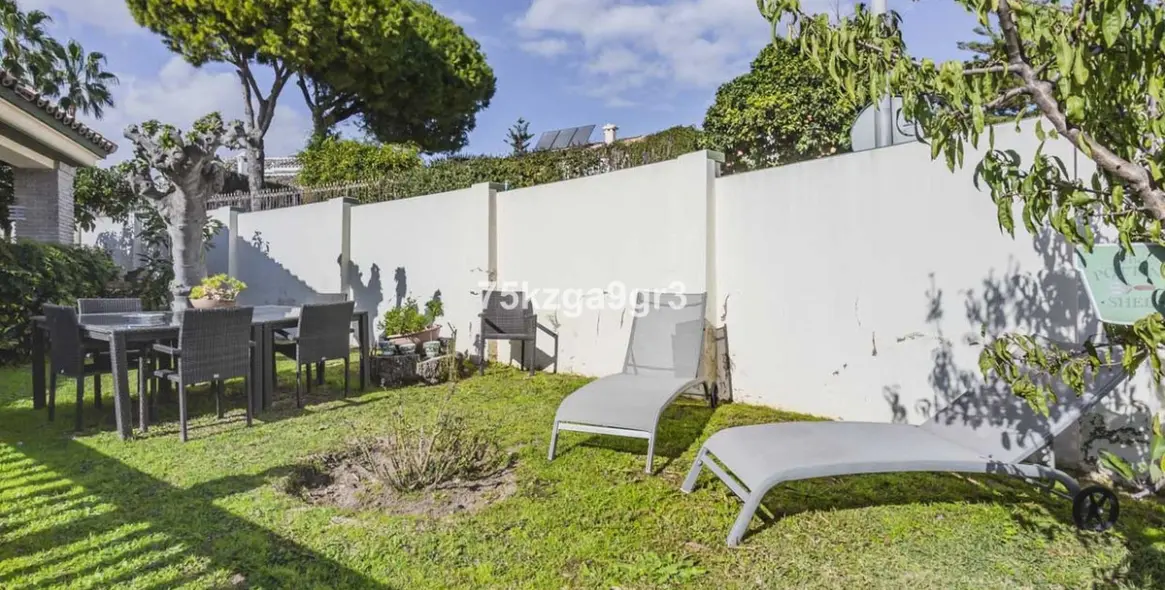 Sale of detached villa in Benalmadena Costa 13