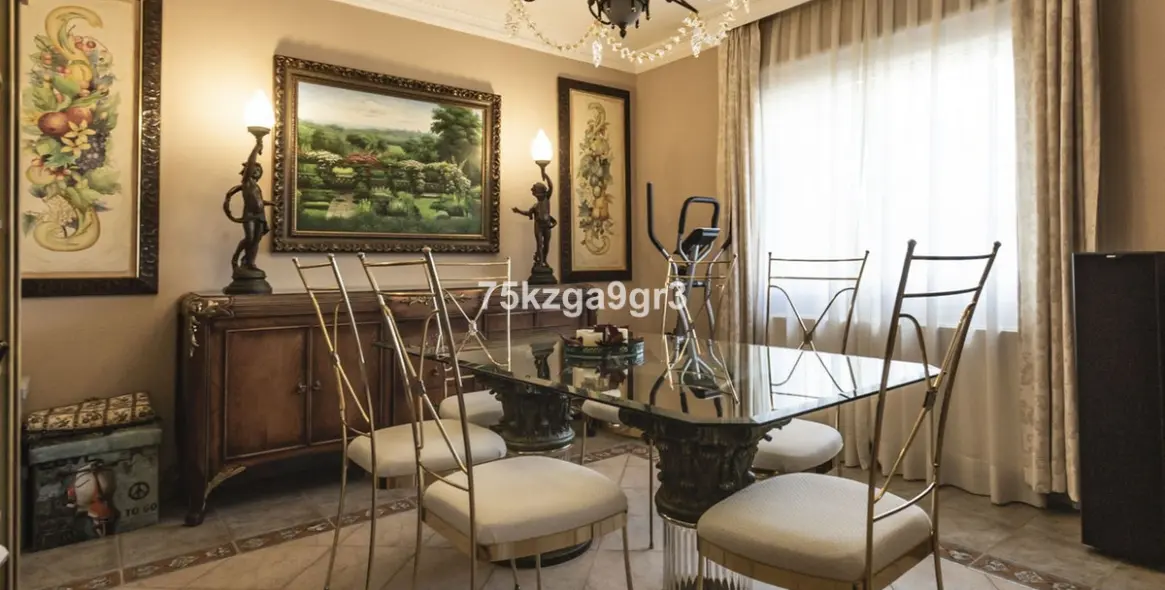 Sale of detached villa in Benalmadena Costa 31