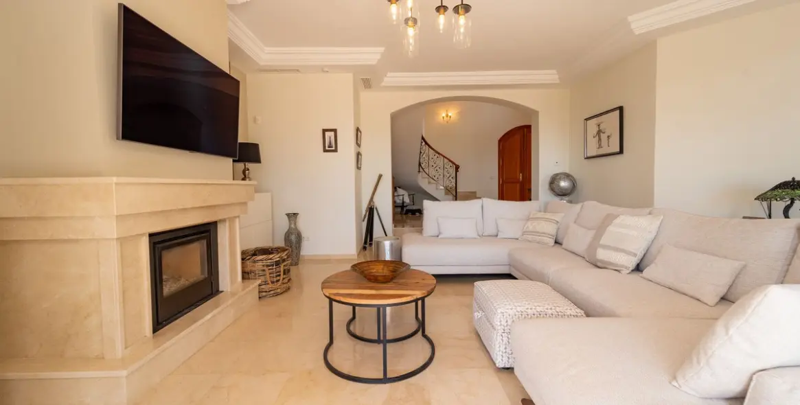 Sale of detached villa in Valtocado 22