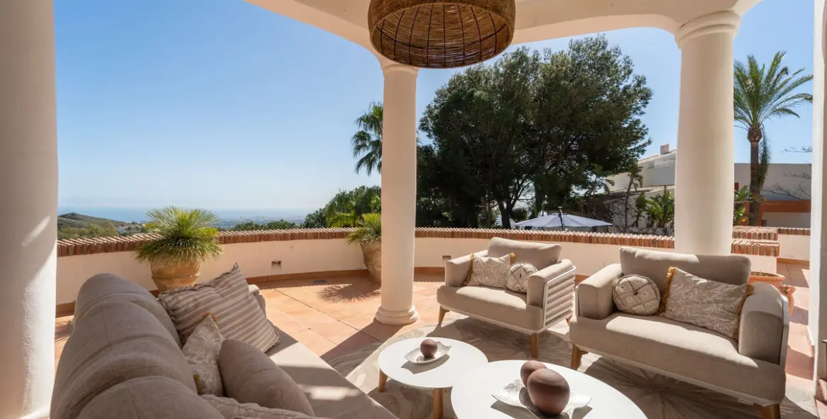 Sale of detached villa in Valtocado 24