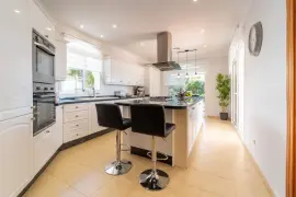 Image 30 thumb