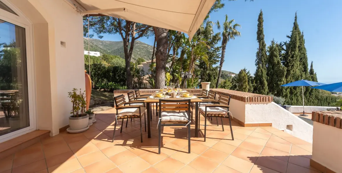 Sale of detached villa in Valtocado 36