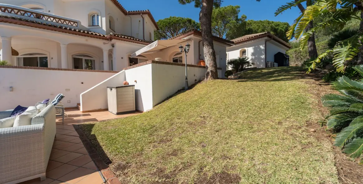 Sale of detached villa in Valtocado 38