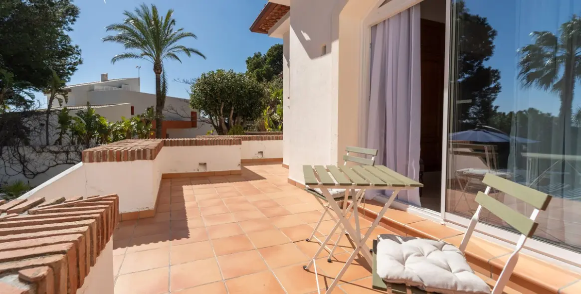 Sale of detached villa in Valtocado 54