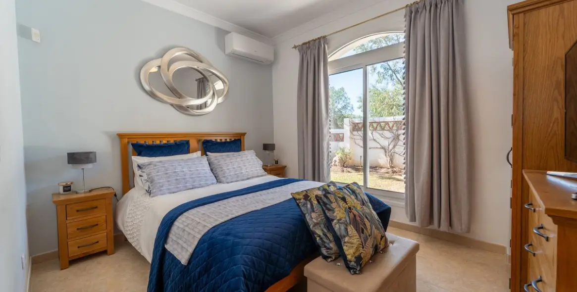 Sale of detached villa in Valtocado 66