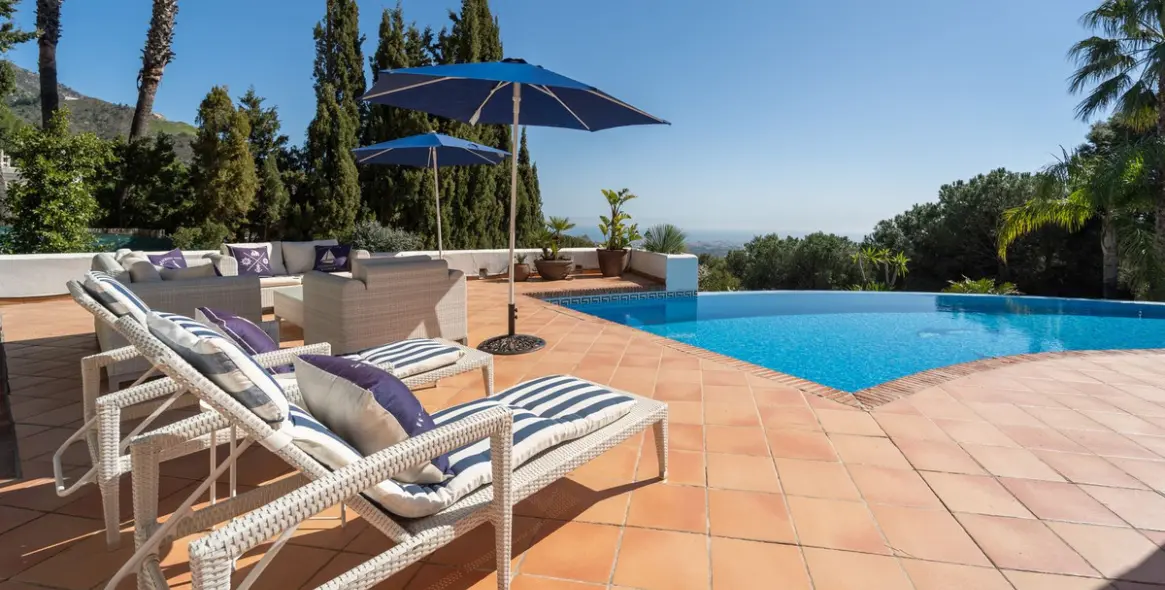 Sale of detached villa in Valtocado 70