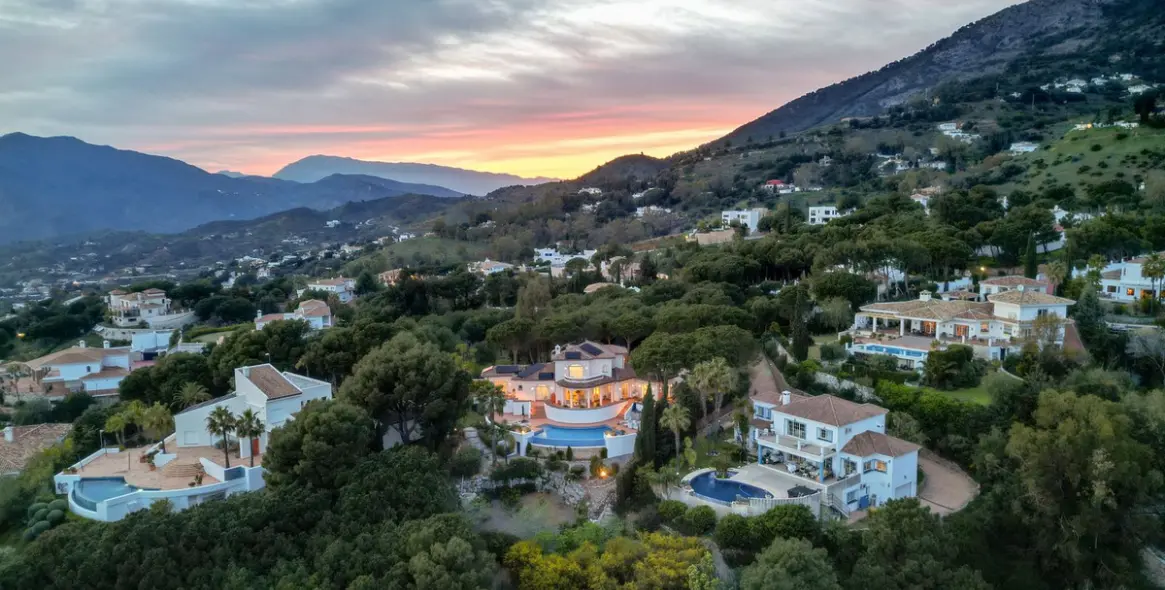 Sale of detached villa in Valtocado 78