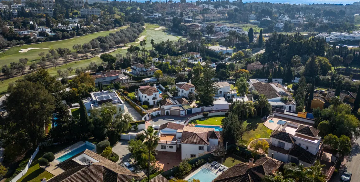 Venta de villa independiente en Nueva Andalucía 7