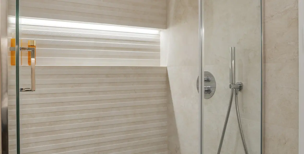 Venta de ático dúplex en Nueva Andalucía 16