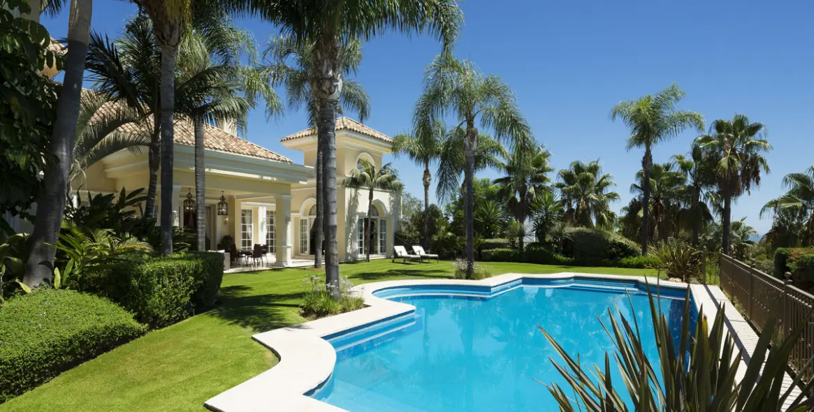 Venta de villa independiente en Sierra Blanca 1