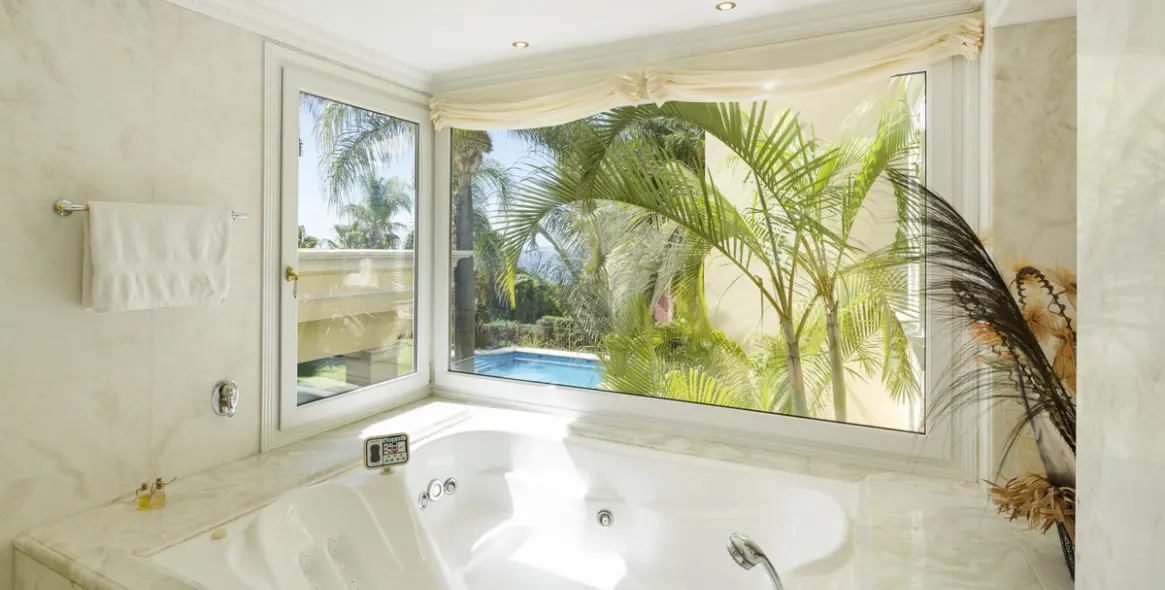 Venta de villa independiente en Sierra Blanca 7