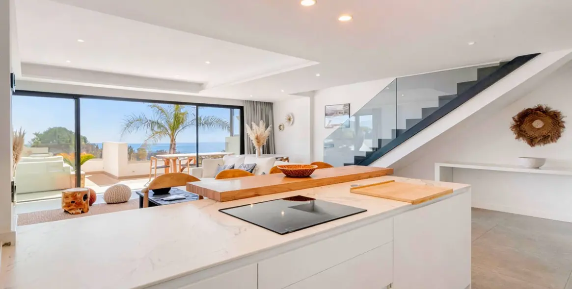 Venta de ático en Estepona 2