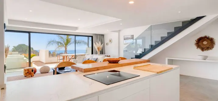 Venta de ático en Estepona 1