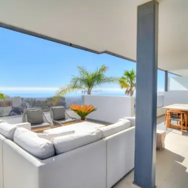 Venta de ático en Estepona