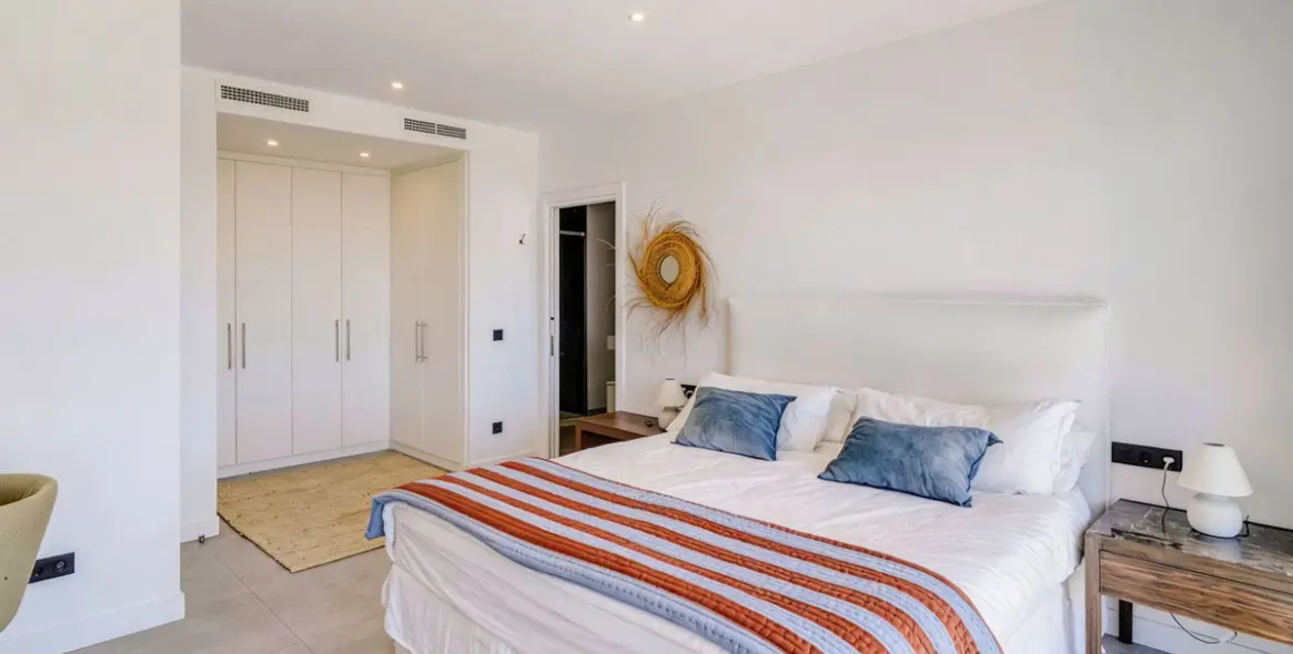 Sale of penthouse in Estepona 22