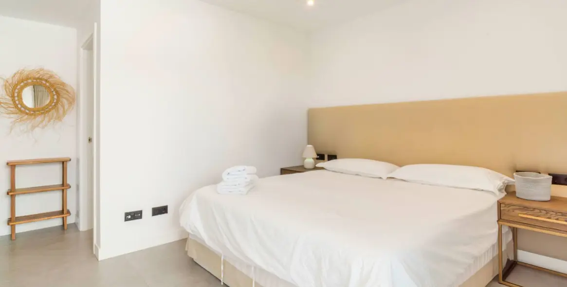 Sale of penthouse in Estepona 24