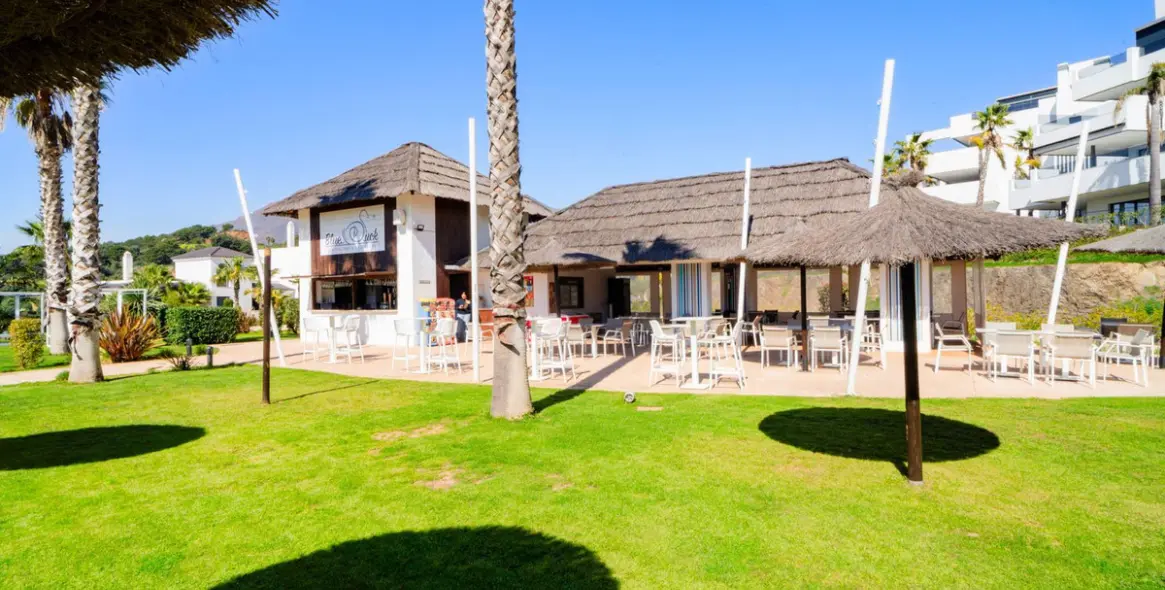 Sale of penthouse in Estepona 39