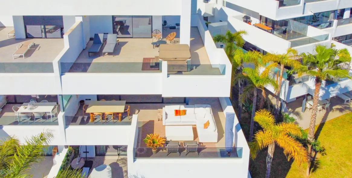 Sale of penthouse in Estepona 42