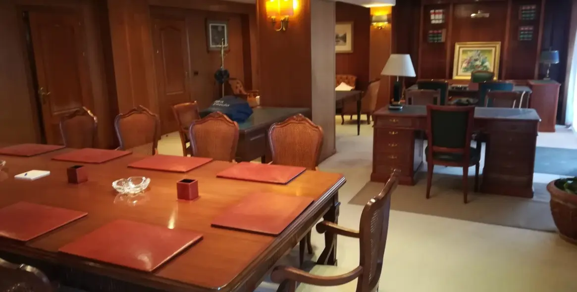 Venta de local comercial en Marbella 2