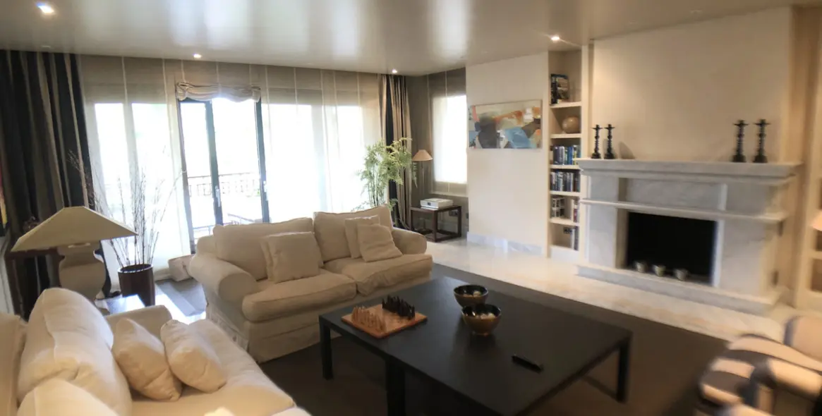 Долгосрочная аренда апартаментов на среднем этаже в Los Monteros 7