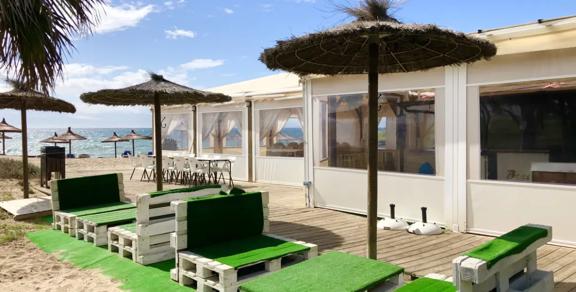 Долгосрочная аренда апартаментов на среднем этаже в Los Monteros 13