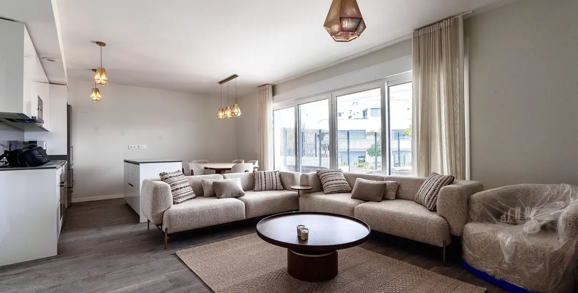 Alquiler a corto plazo de apartamento en planta baja en Cancelada 2