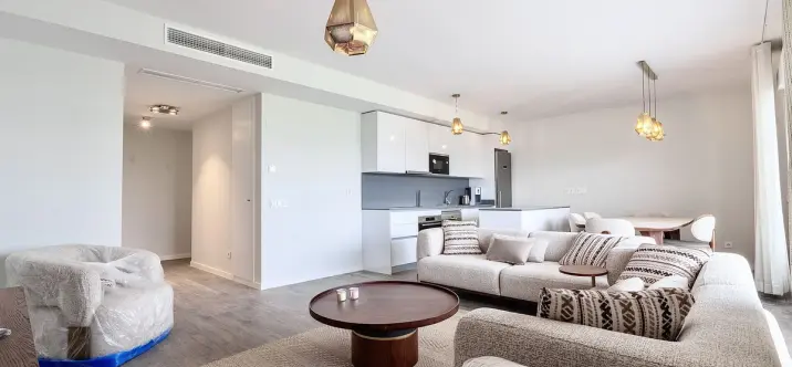 Alquiler a corto plazo de apartamento en planta baja en Cancelada 2