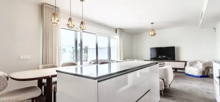 Alquiler a corto plazo de apartamento en planta baja en Cancelada 4