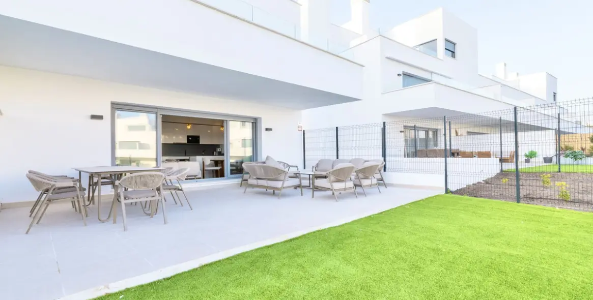 Alquiler a corto plazo de apartamento en planta baja en Cancelada 26