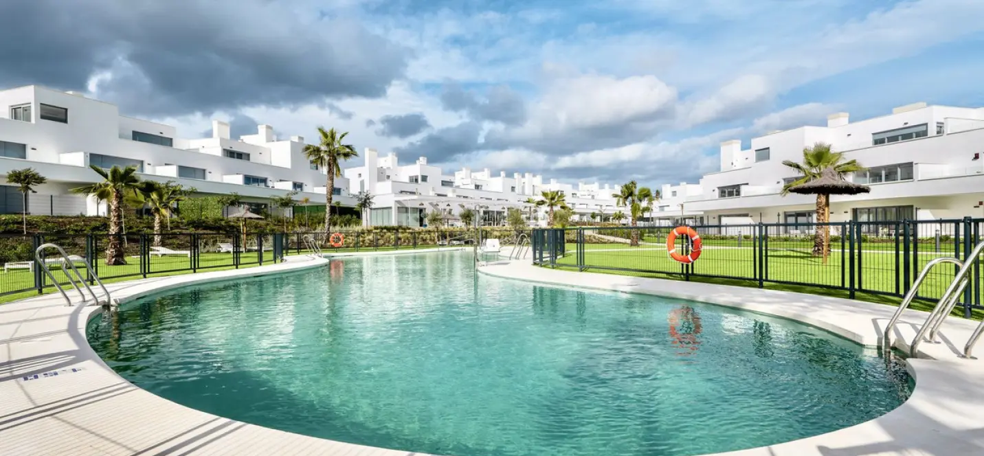 Long-term rent of ground floor apartment in Cancelada 0