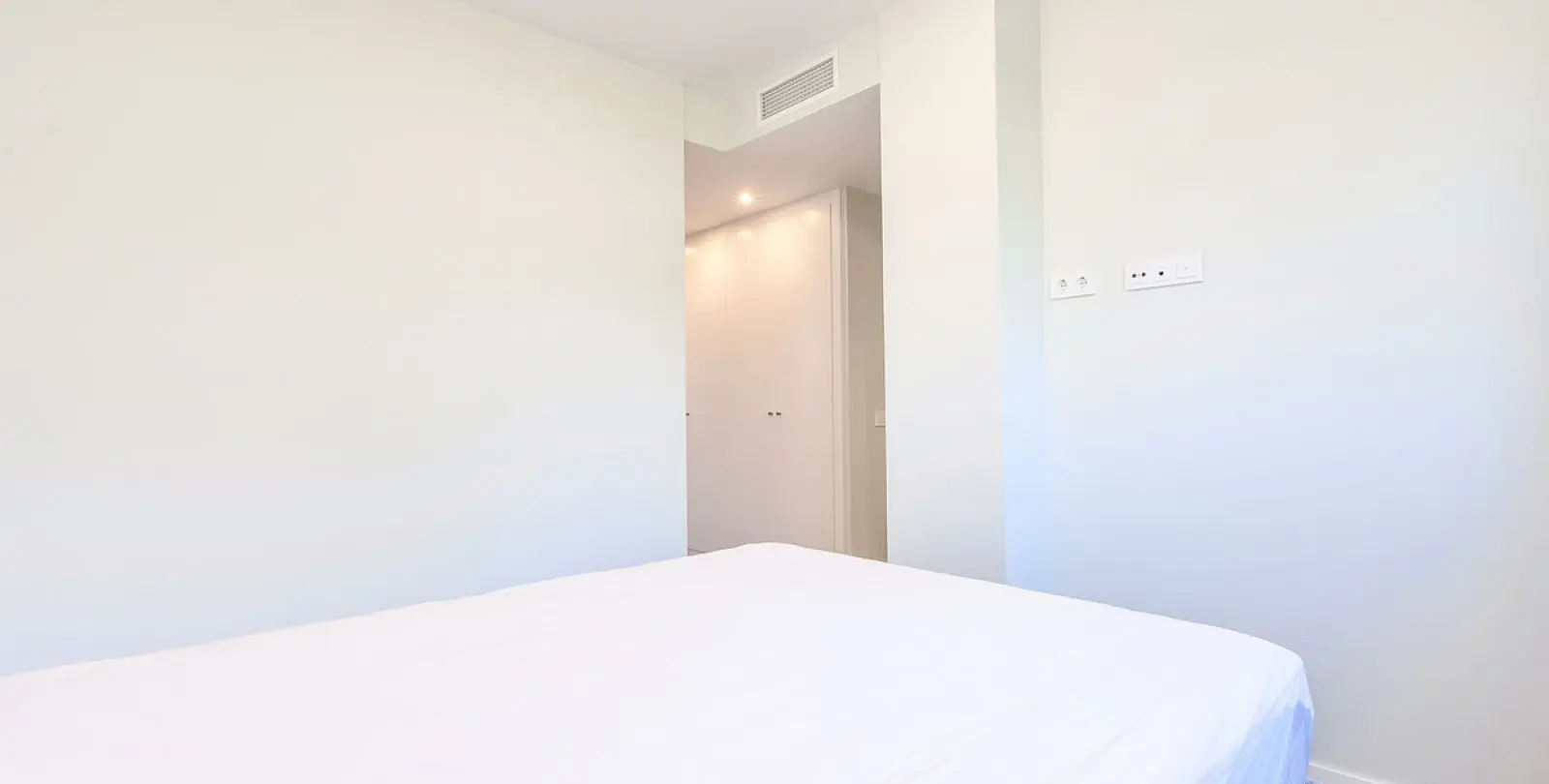 Alquiler a largo plazo de apartamento en planta baja en Cancelada 20