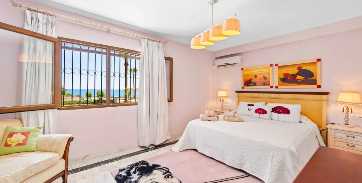 Venta de villa independiente en Estepona 11