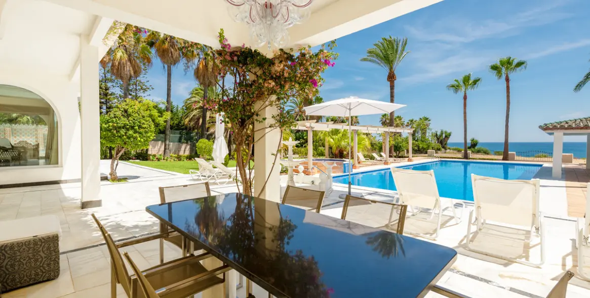 Venta de villa independiente en Estepona 13
