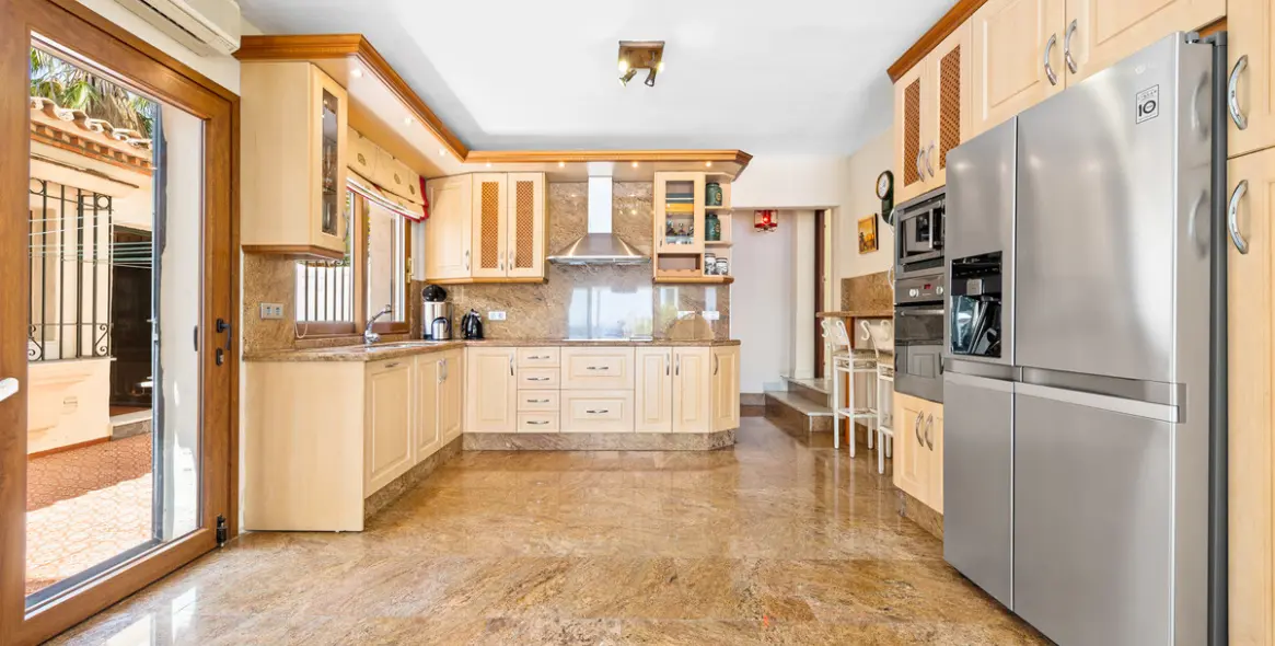 Venta de villa independiente en Estepona 18