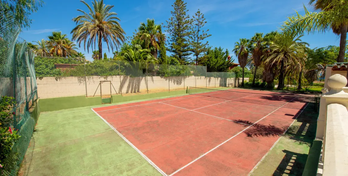 Venta de villa independiente en Estepona 20