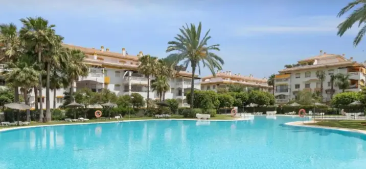 Long-term rent of middle floor apartment in Marbella 0
