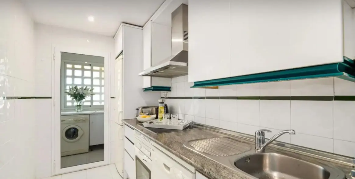 Long-term rent of middle floor apartment in Marbella 6